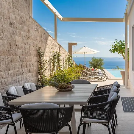 Vista Al Mar Villa *